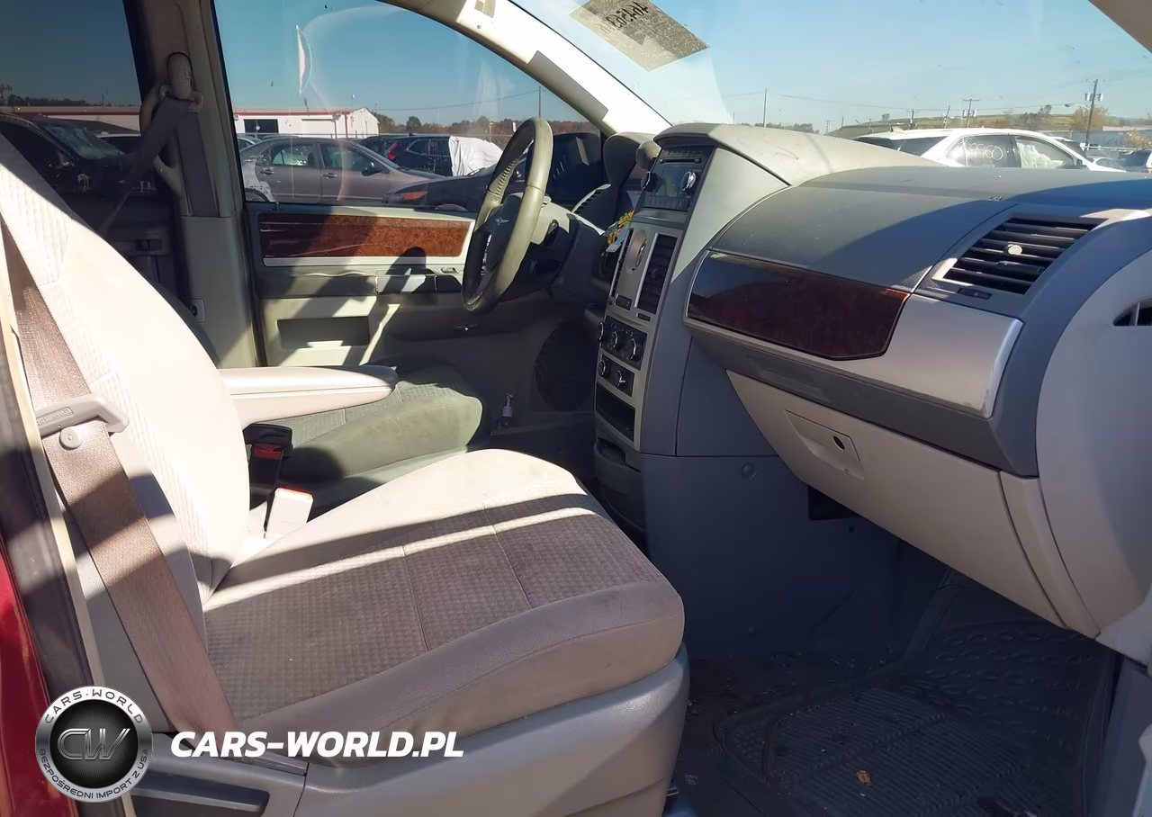 2009 Chrysler Town & Country Touring VIN:2A8HR54199R683952 - 5