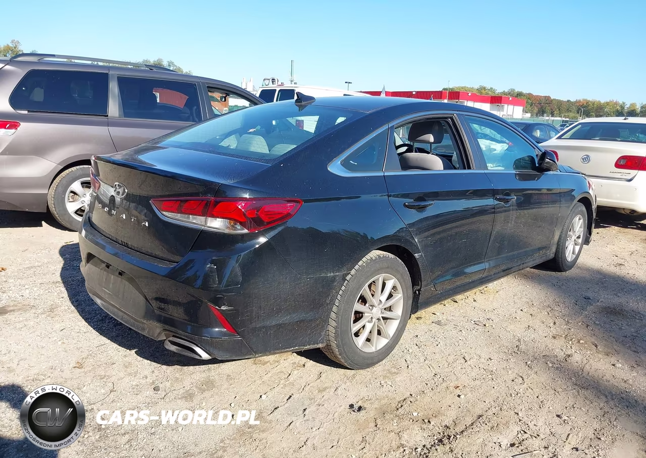 2018 Hyundai Sonata Se VIN:5NPE24AF4JH649475 - 4