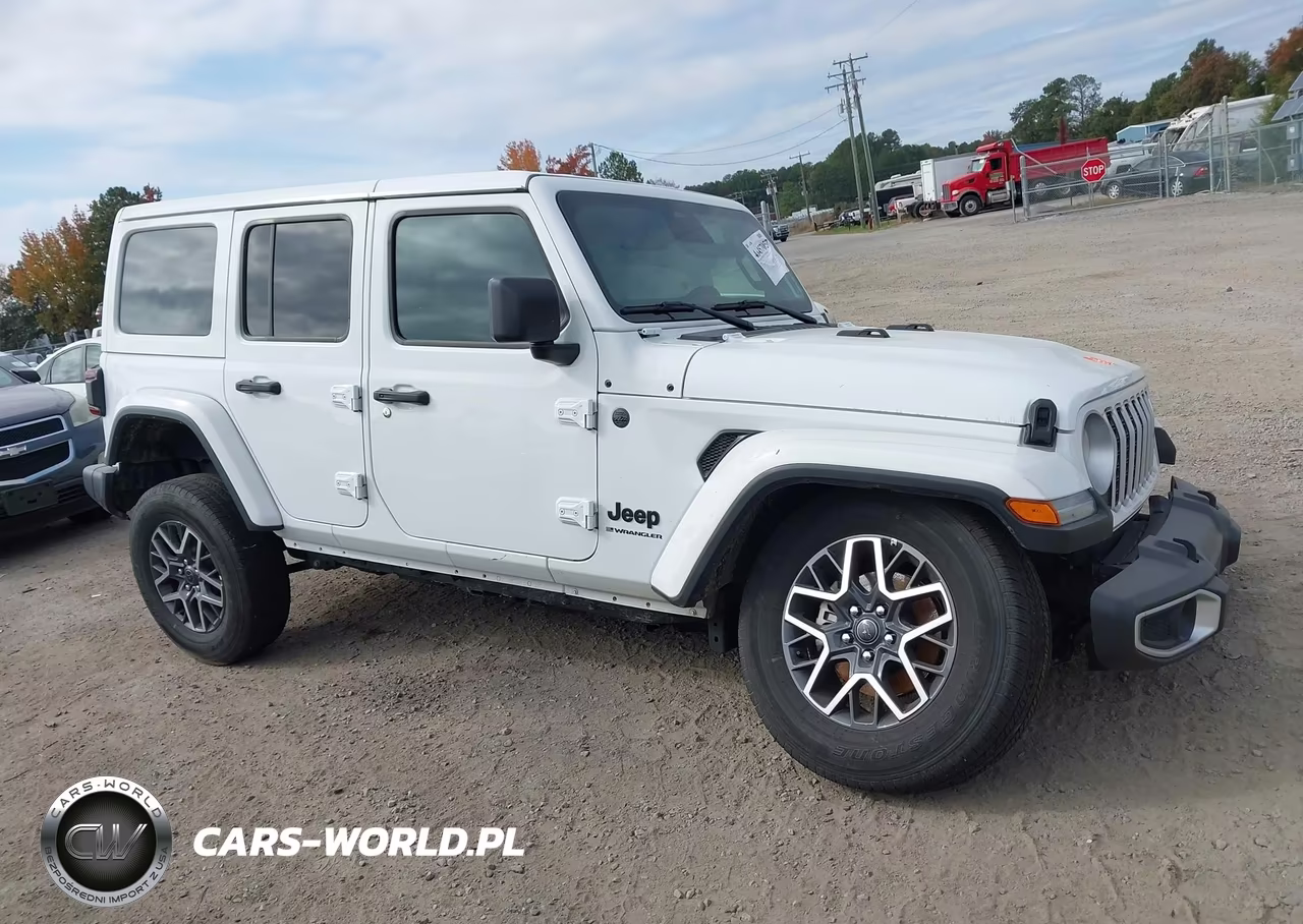 2025 Jeep Wrangler 4-Door Sahara 4X4 VIN:1C4PJXEN7SW598144 - 13