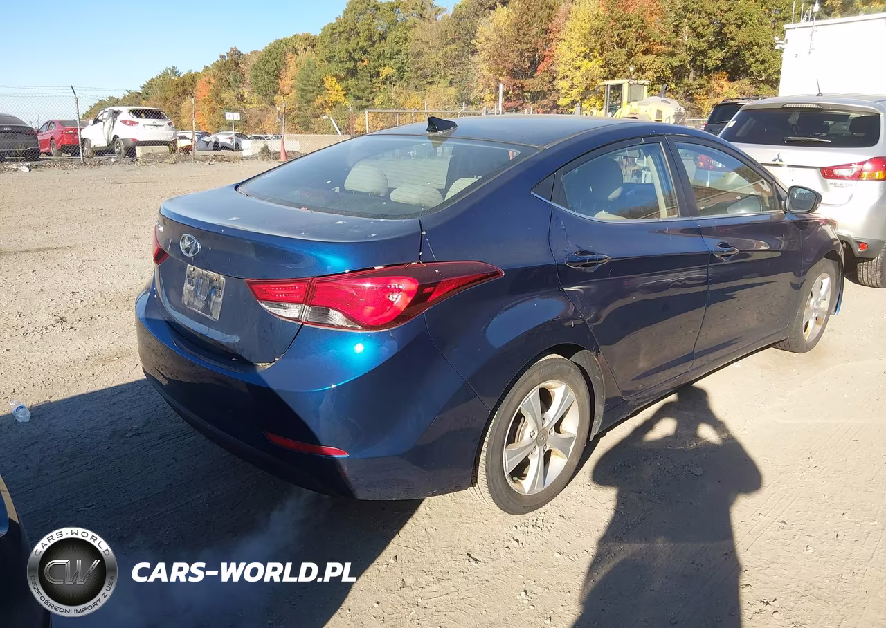 2016 Hyundai Elantra Value Edition VIN:5NPDH4AE1GH676904 - 4