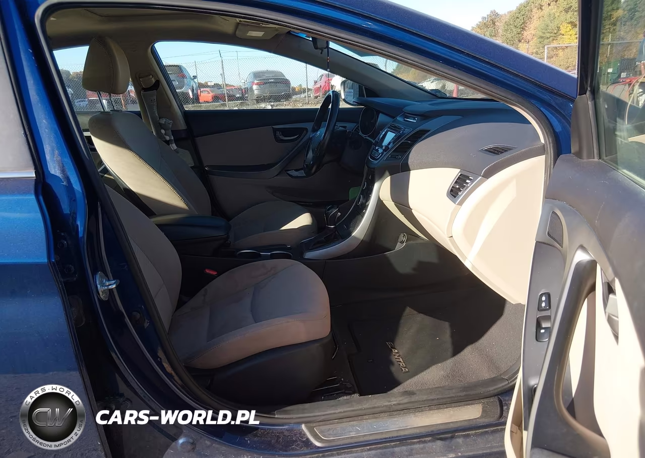 2016 Hyundai Elantra Value Edition VIN:5NPDH4AE1GH676904 - 5
