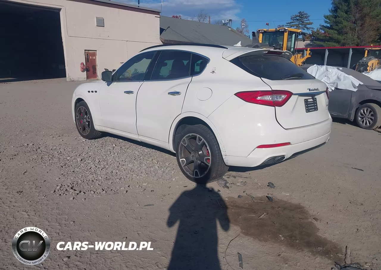 2017 Maserati Levante S VIN:ZN661YUS0HX239440 - 3