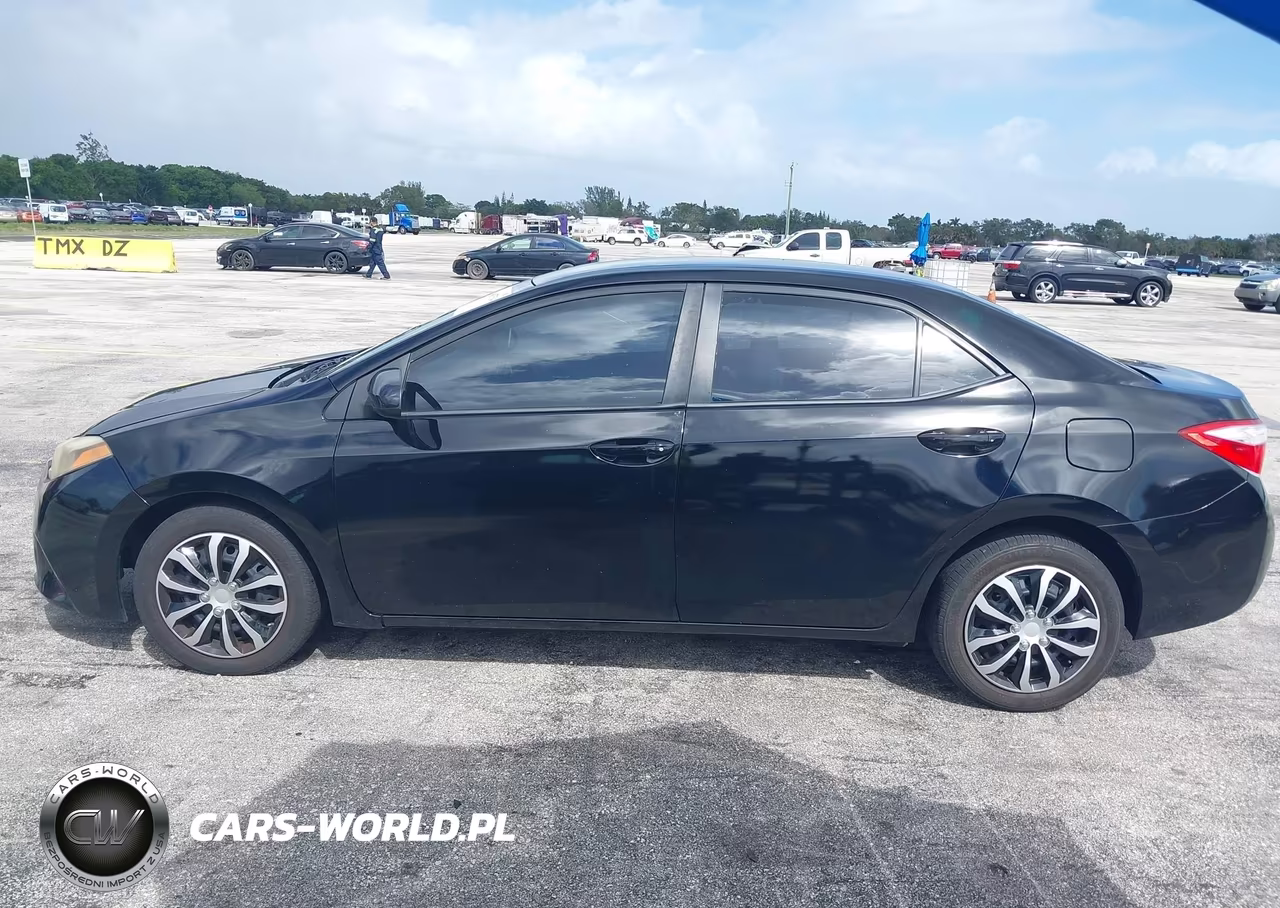 2014 Toyota Corolla Le VIN:2T1BURHE0EC061184 - 14