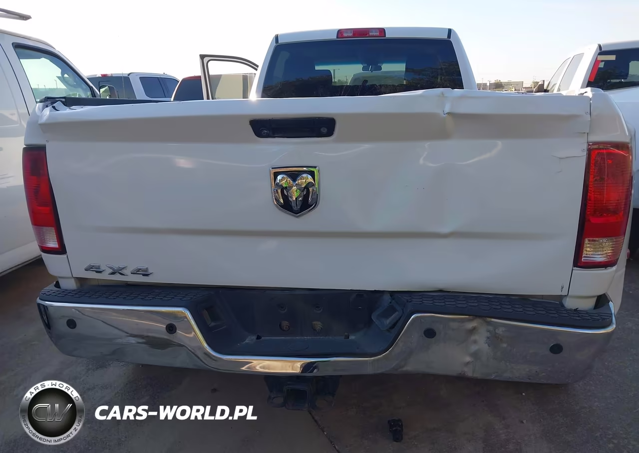 2017 Ram 3500 Tradesman 4X4 8' Box VIN:3C63RRGLXHG786251 - 11