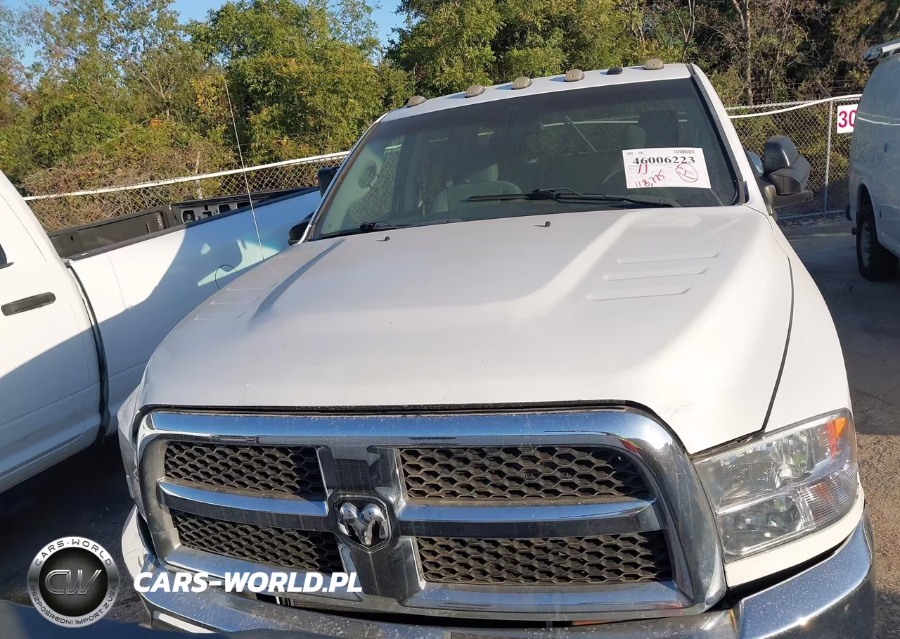 2017 Ram 3500 Tradesman 4X4 8' Box VIN:3C63RRGLXHG786251 - 14