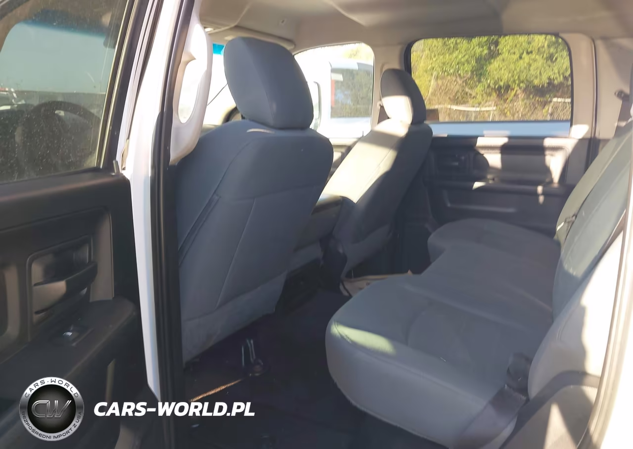 2017 Ram 3500 Tradesman 4X4 8' Box VIN:3C63RRGLXHG786251 - 6