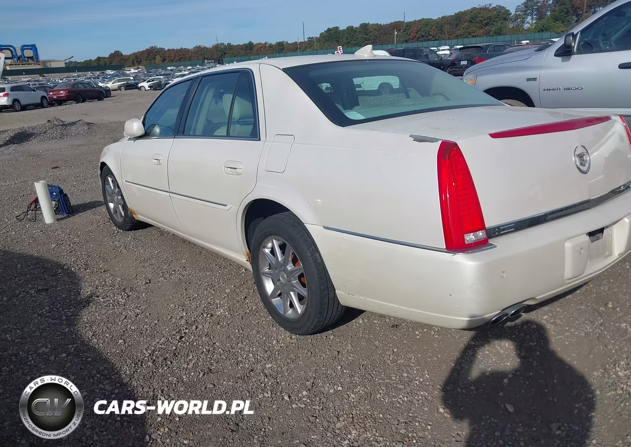 2011 Cadillac Dts Luxury Collection VIN:1G6KD5E60BU101626 - 3