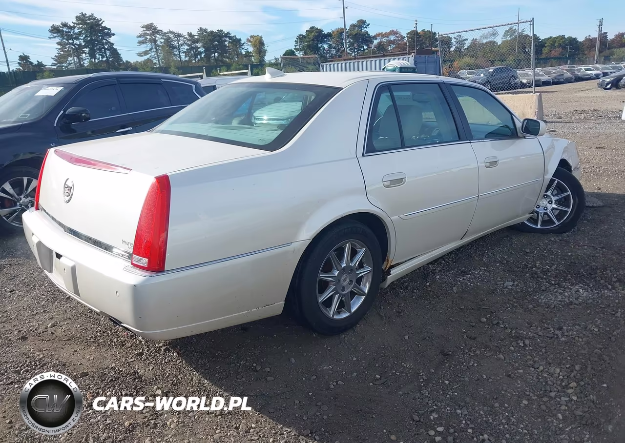 2011 Cadillac Dts Luxury Collection VIN:1G6KD5E60BU101626 - 4