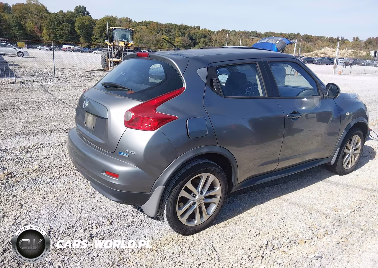 2013 Nissan Juke S VIN:JN8AF5MV0DT212184 - 4
