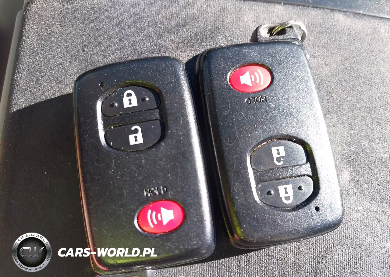 2012 Toyota Prius V Five VIN:JTDZN3EU0C3043360 - 11