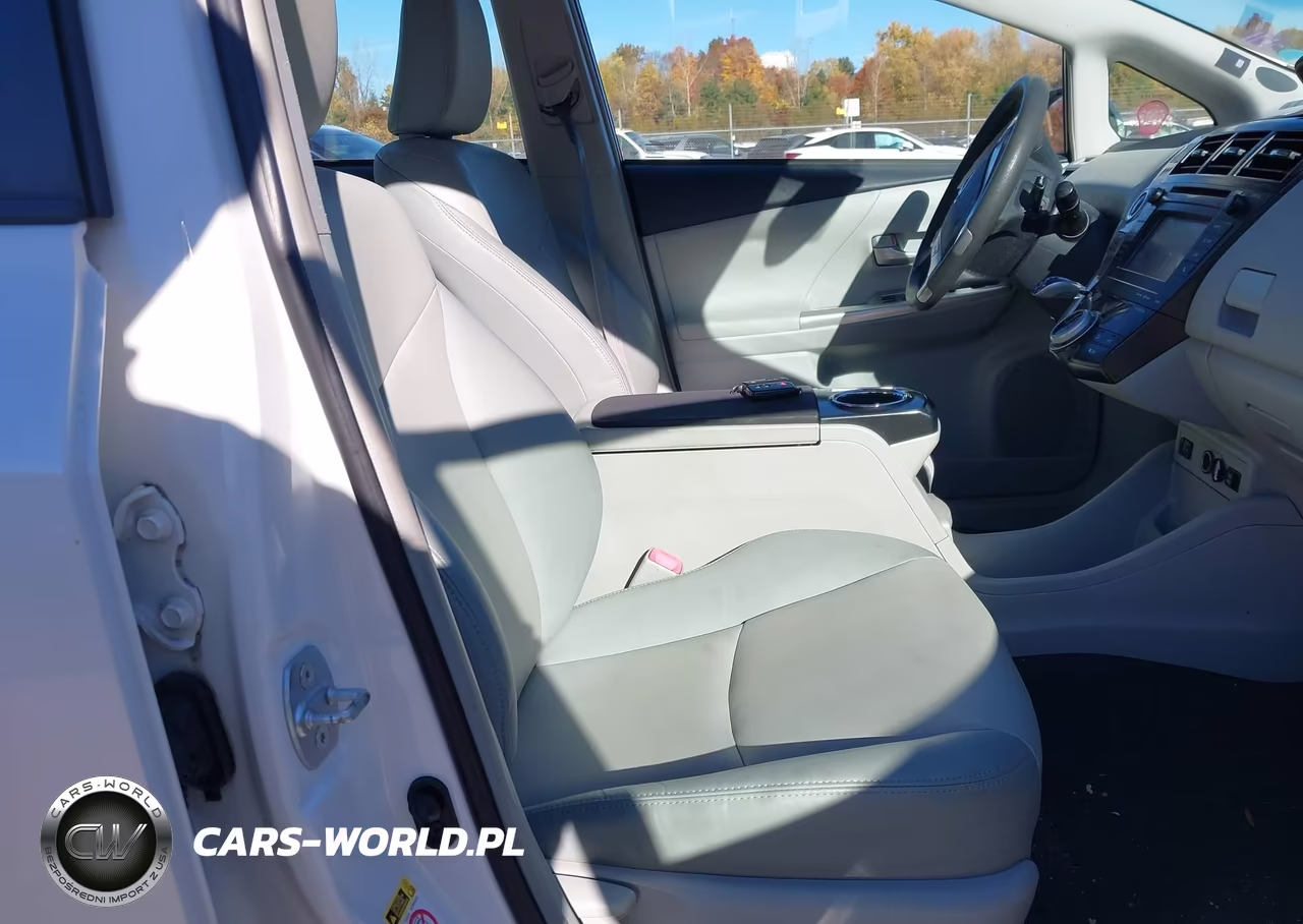 2012 Toyota Prius V Five VIN:JTDZN3EU0C3043360 - 5