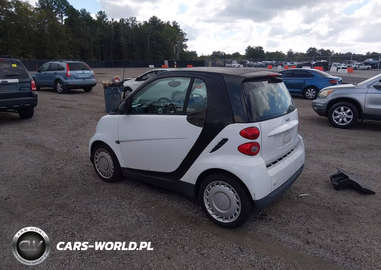 2011 Smart Fortwo Passion-Pure VIN:WMEEJ3BA6BK479074 - 3