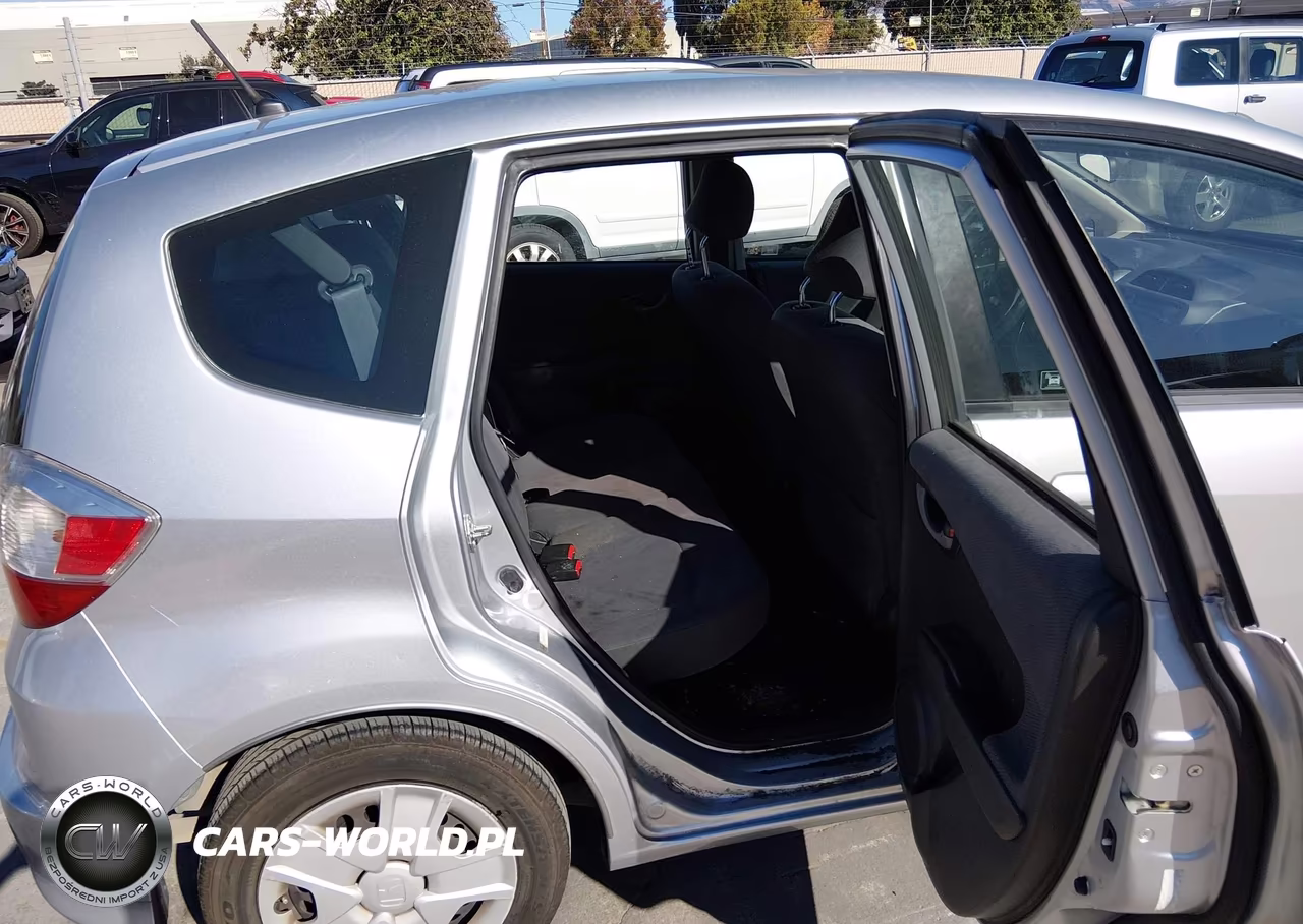 2012 Honda Fit VIN:JHMGE8G38CC029956 - 8