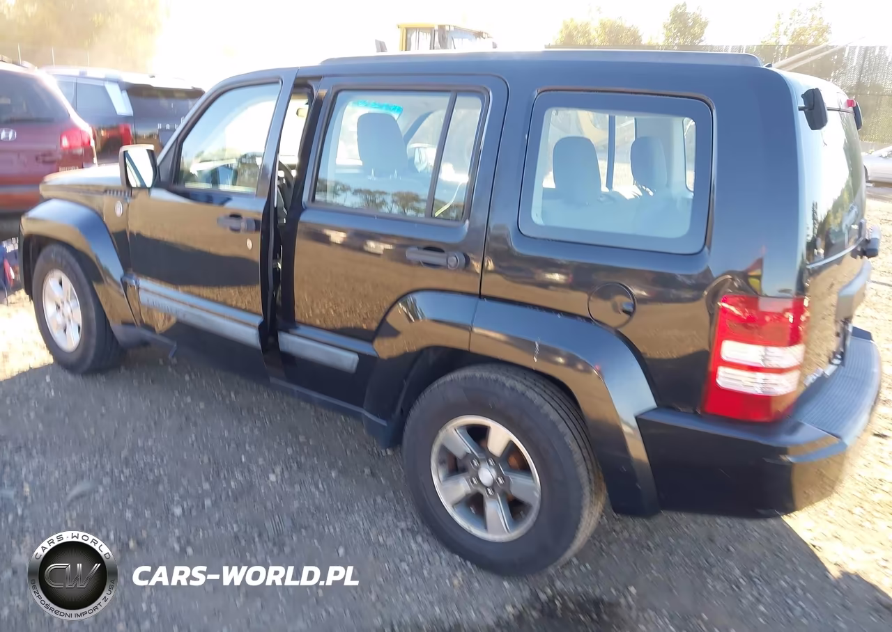 2008 Jeep Liberty Sport VIN:1J8GN28K28W246972 - 3