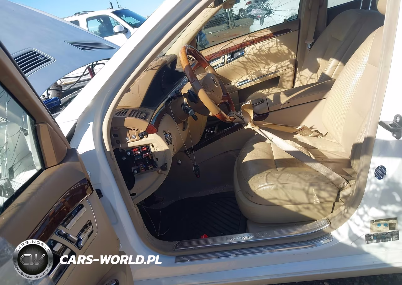 2010 Mercedes-Benz S 550 VIN:WDDNG7BB0AA350254 - 5