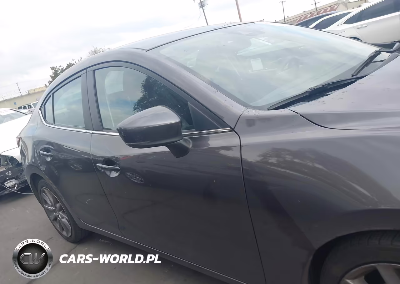 2018 Mazda Mazda3 Touring VIN:3MZBN1V34JM258066 - 13