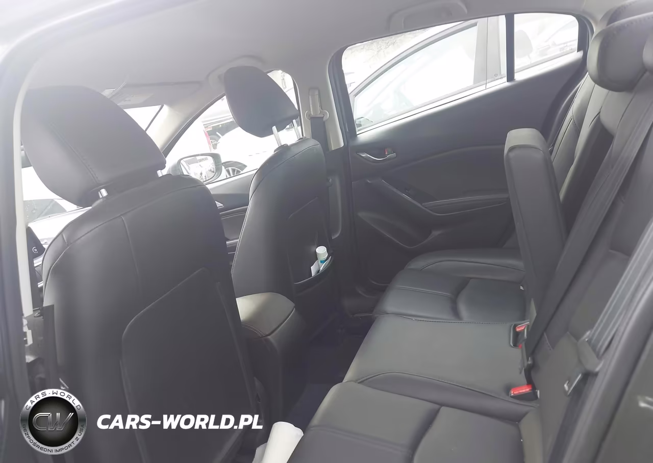 2018 Mazda Mazda3 Touring VIN:3MZBN1V34JM258066 - 18