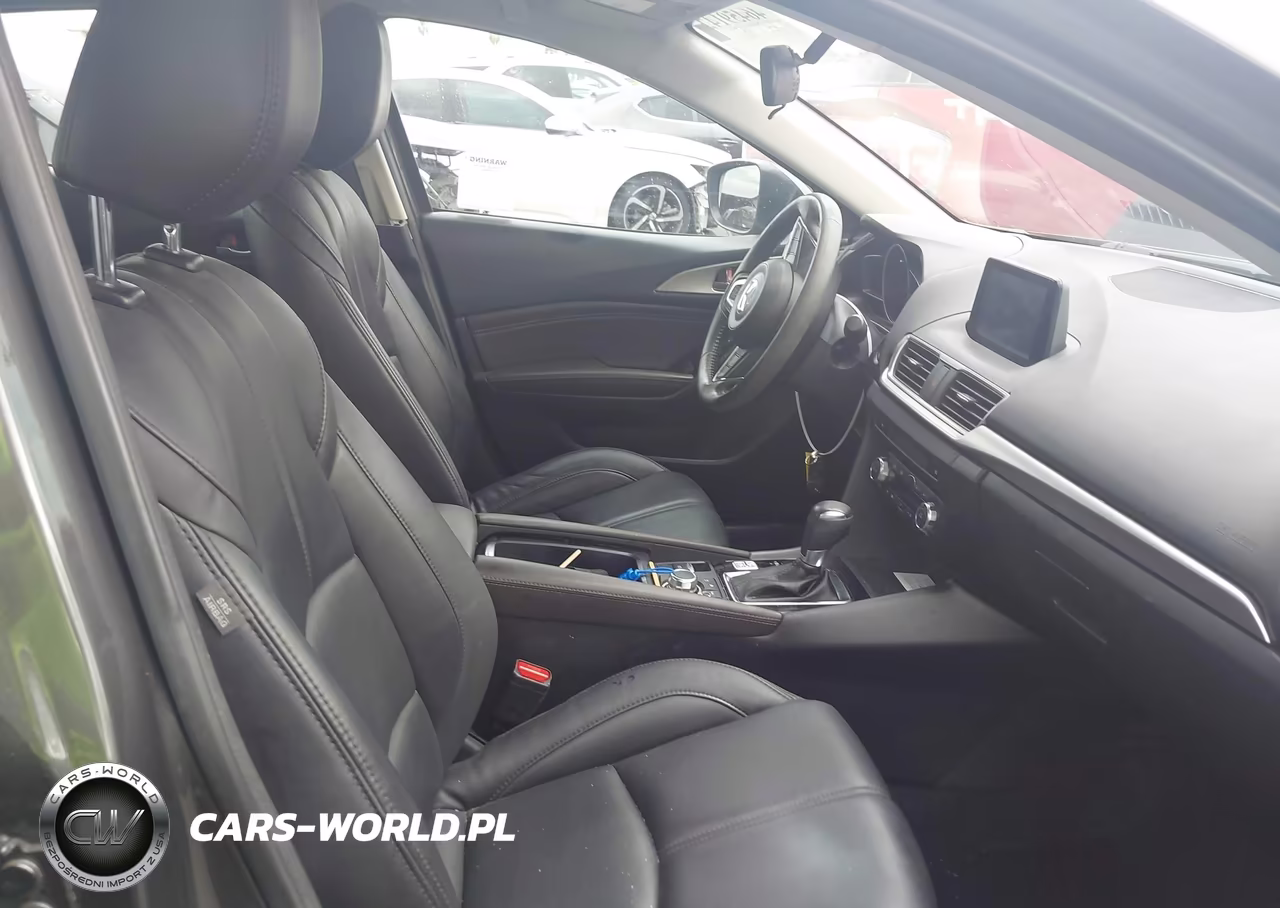 2018 Mazda Mazda3 Touring VIN:3MZBN1V34JM258066 - 5