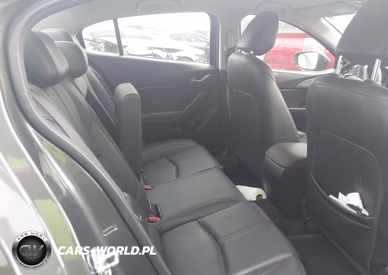 2018 Mazda Mazda3 Touring VIN:3MZBN1V34JM258066 - 8