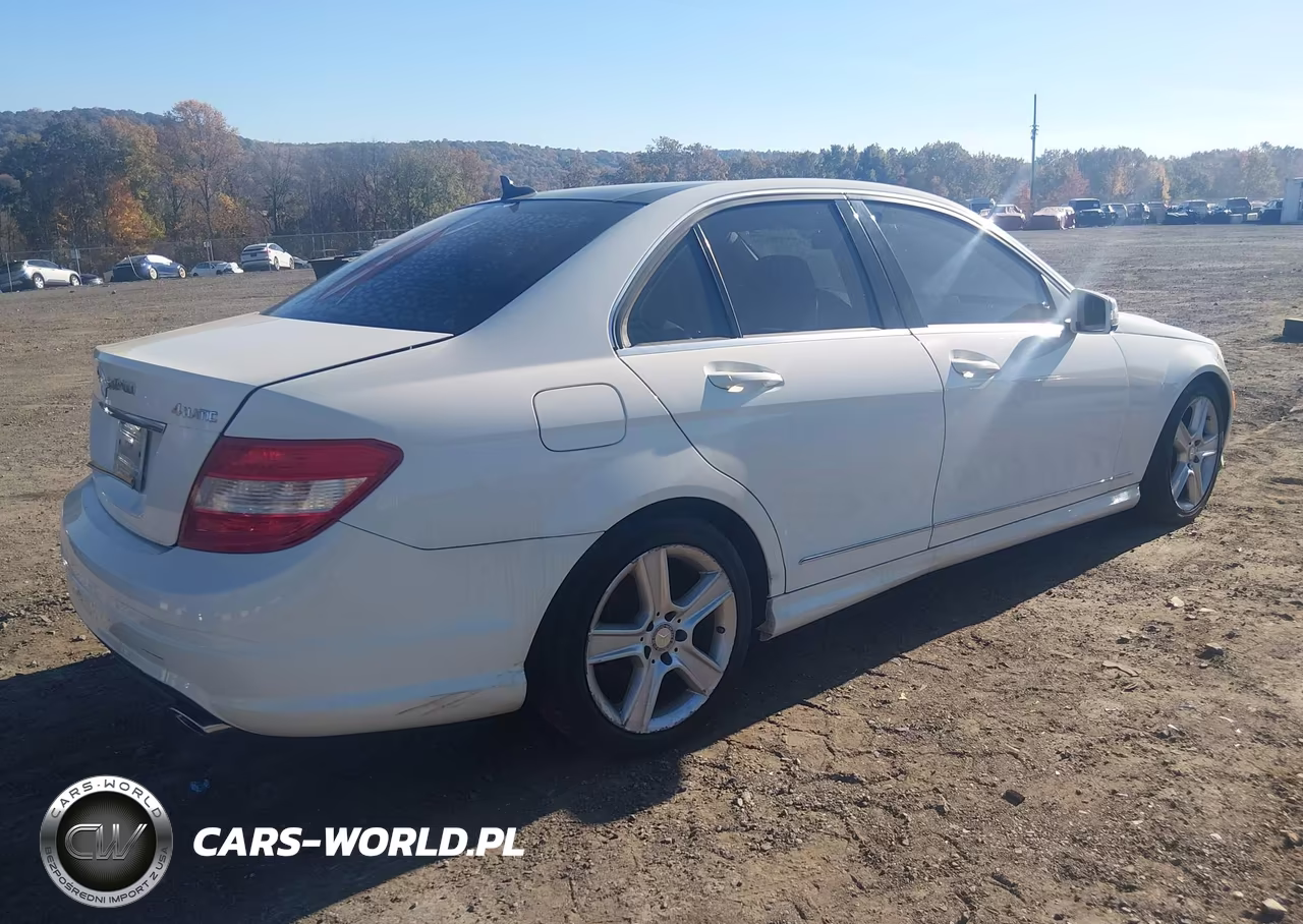 2011 Mercedes-Benz C 300 Sport 4Matic VIN:WDDGF8BB3BR143135 - 4