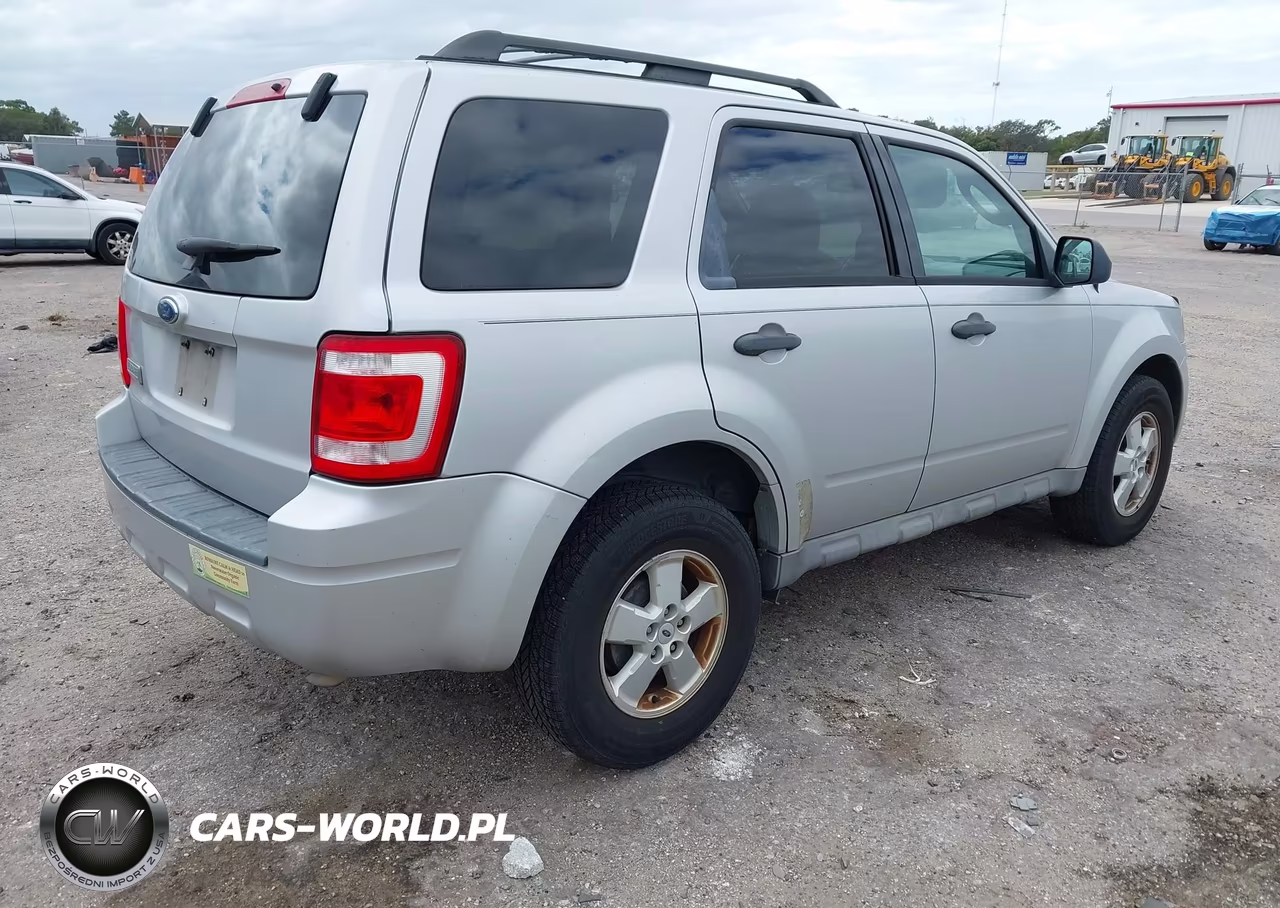 2009 Ford Escape Xlt VIN:1FMCU03709KC47798 - 4