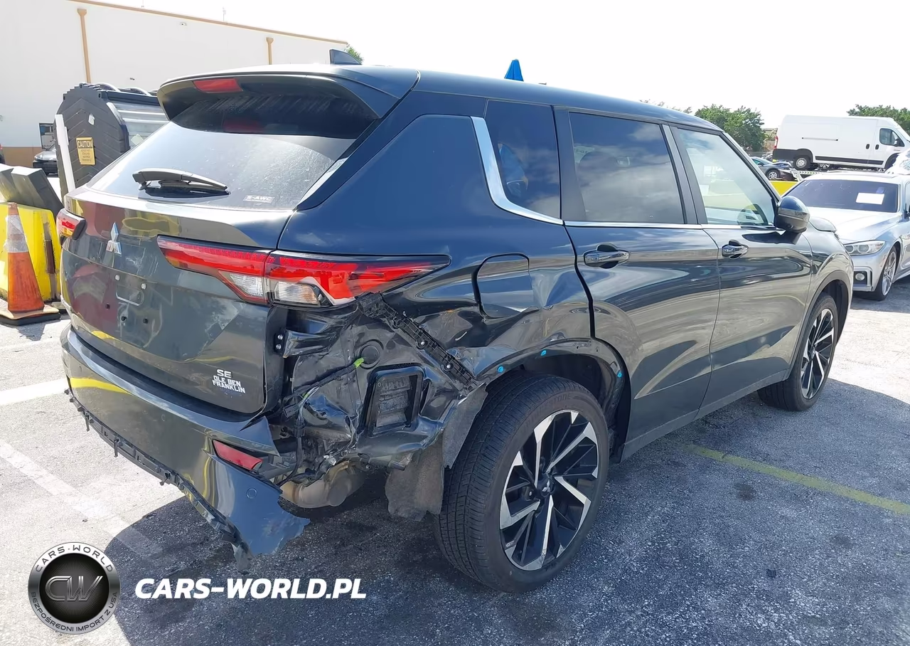2024 Mitsubishi Outlander Se 2.5 S-Awc-Se Black Edition S-Awc-Se Black Edition W-Pano Roof S-Awc-Se Ralliart S-Awc VIN:JA4J4VA80RZ059076 - 4