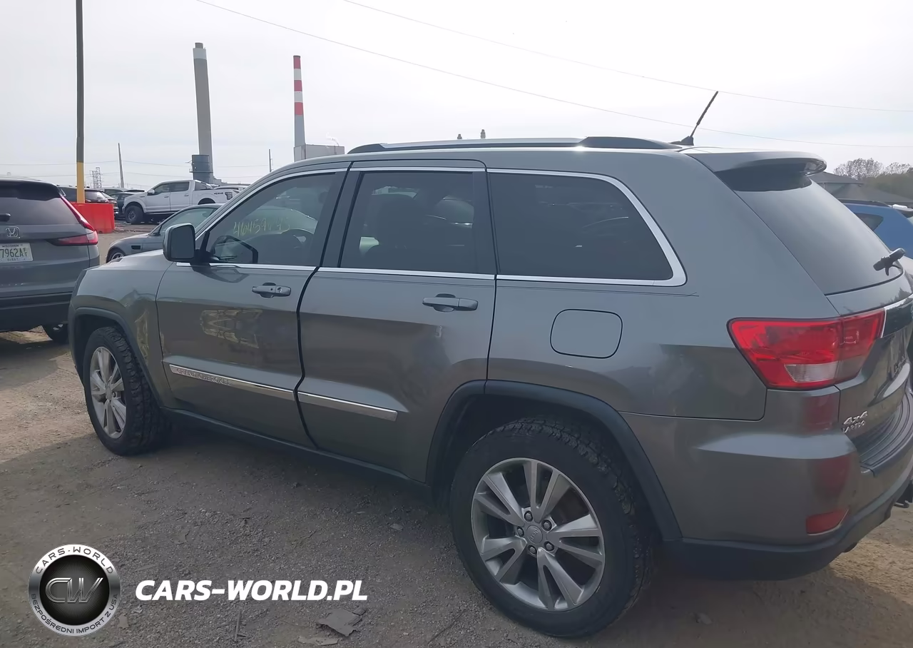 2013 Jeep Grand Cherokee Laredo VIN:1C4RJFATXDC503393 - 14