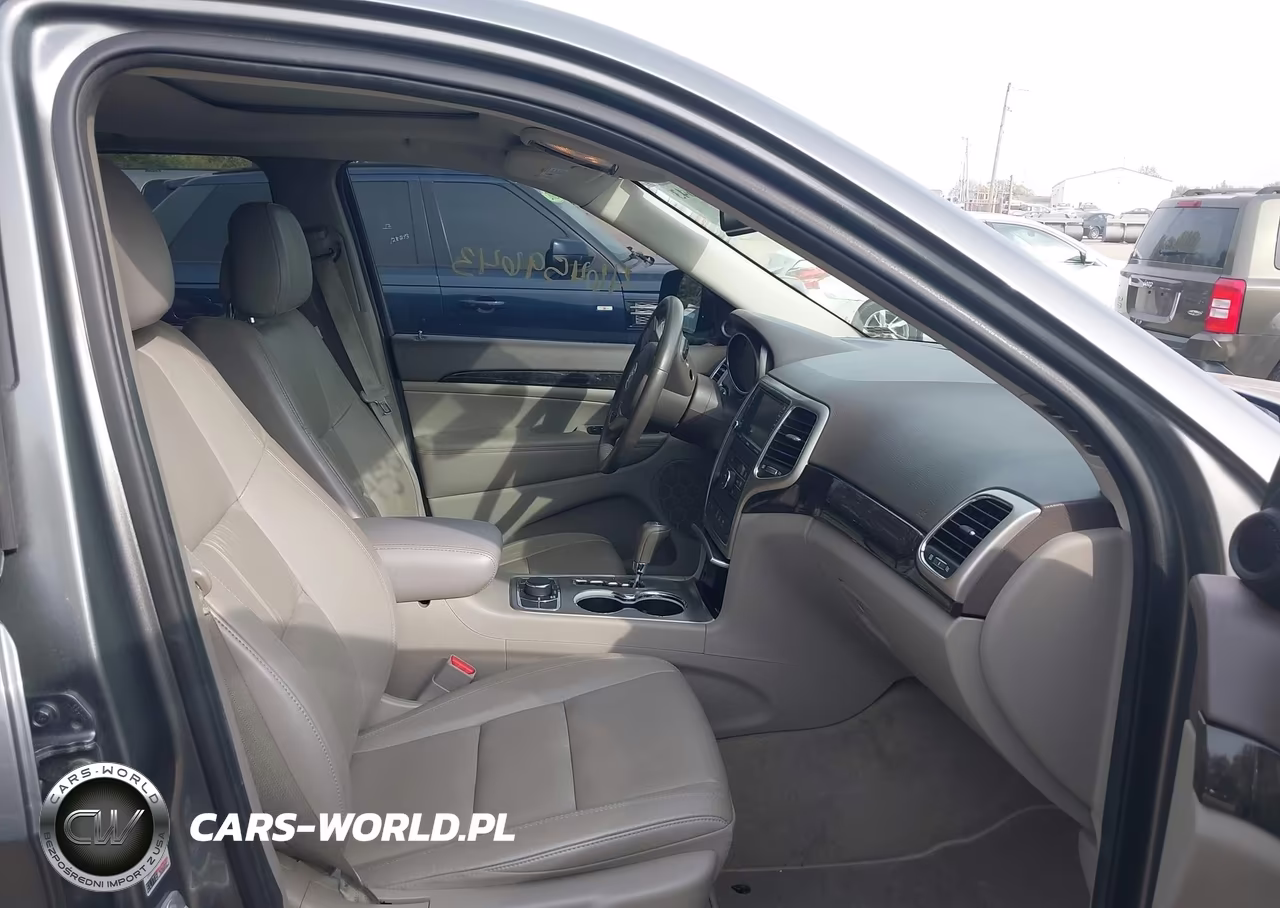 2013 Jeep Grand Cherokee Laredo VIN:1C4RJFATXDC503393 - 5