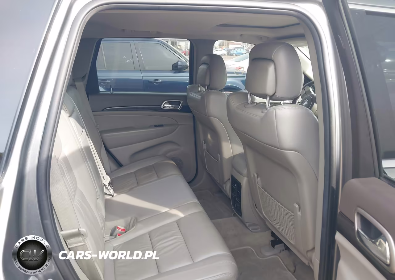 2013 Jeep Grand Cherokee Laredo VIN:1C4RJFATXDC503393 - 8