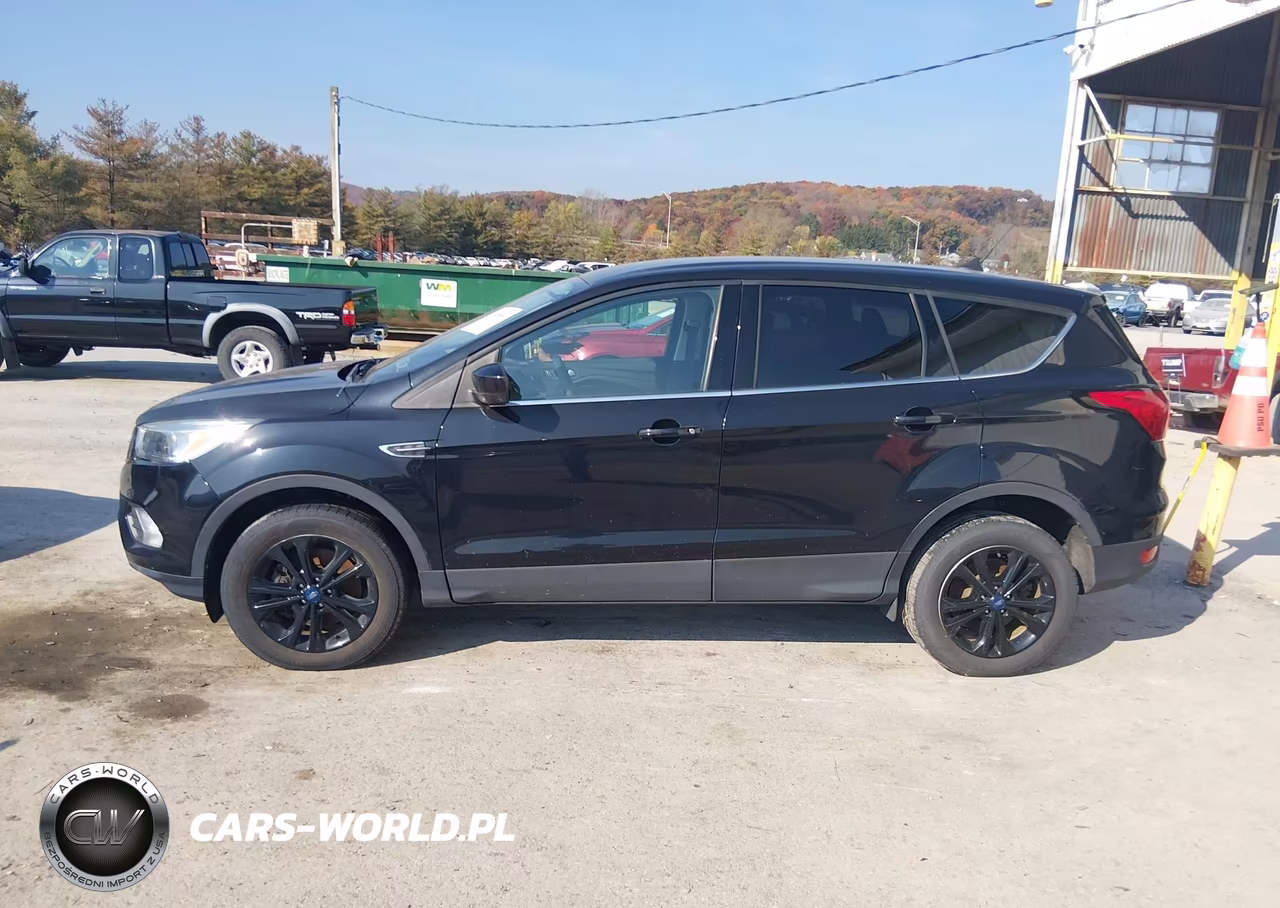 2019 Ford Escape Se VIN:1FMCU9GDXKUB76415 - 14