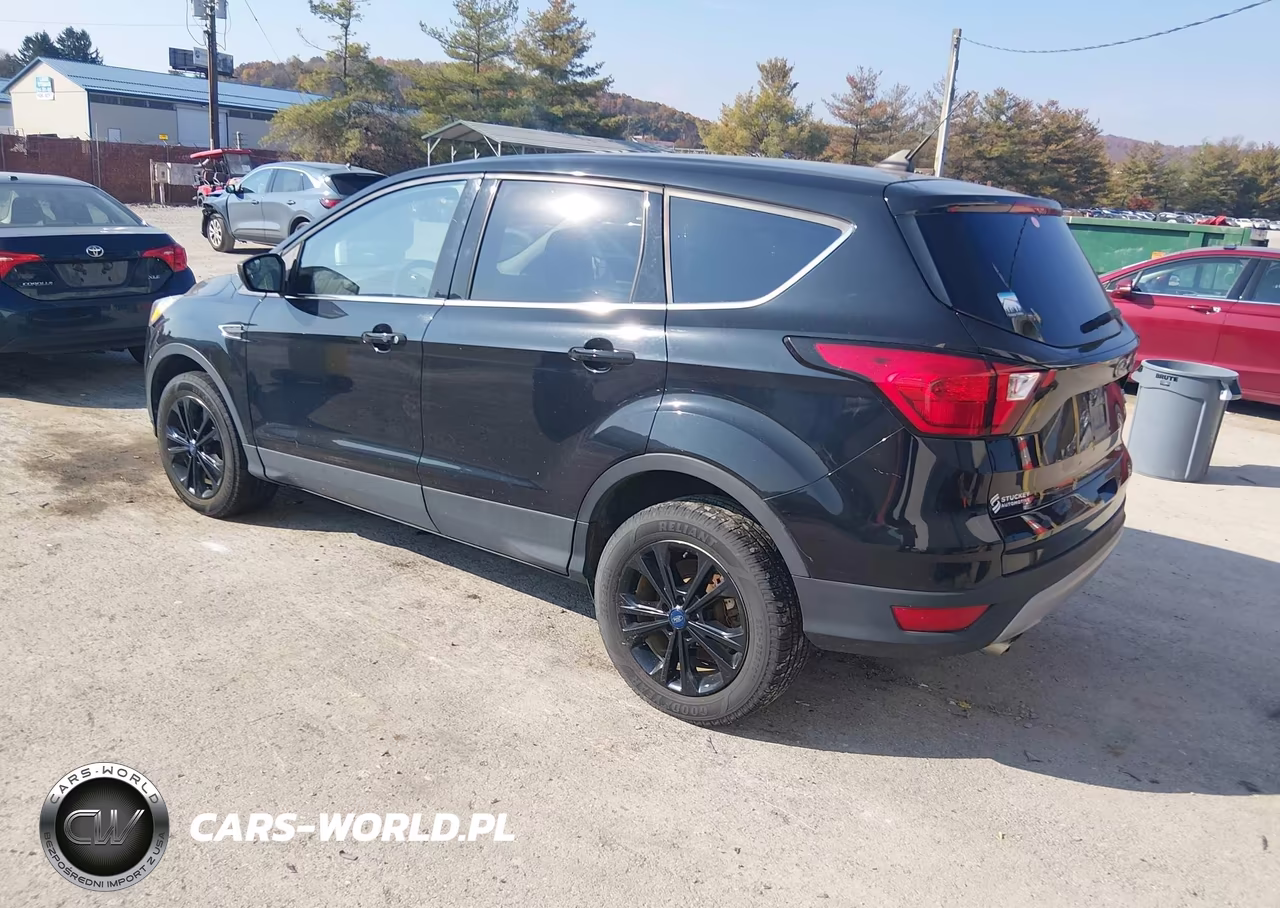 2019 Ford Escape Se VIN:1FMCU9GDXKUB76415 - 3