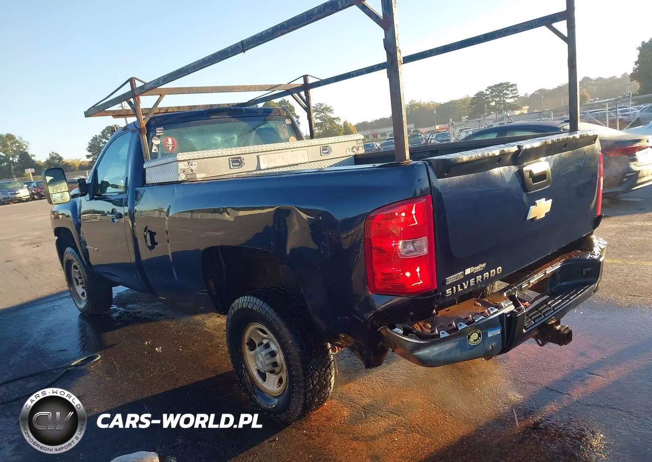 2008 Chevrolet Silverado 2500Hd Work Truck VIN:1GCHC24K98E195127 - 3