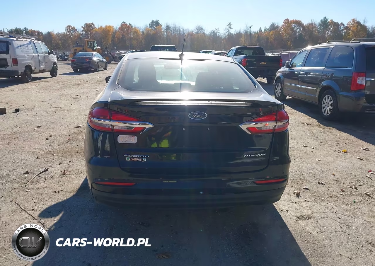 2019 Ford Fusion Energi Titanium VIN:3FA6P0SU3KR156869 - 16