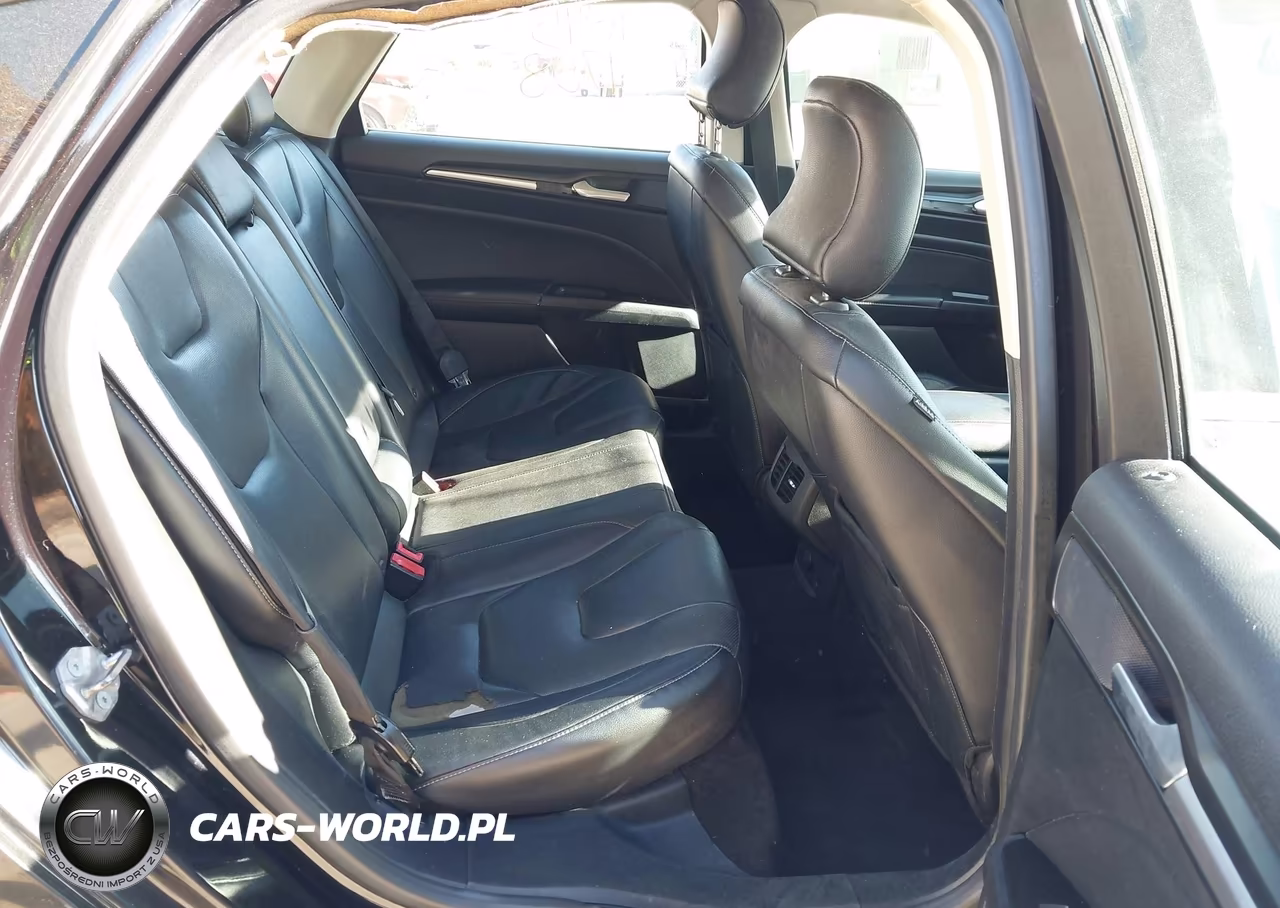 2019 Ford Fusion Energi Titanium VIN:3FA6P0SU3KR156869 - 8