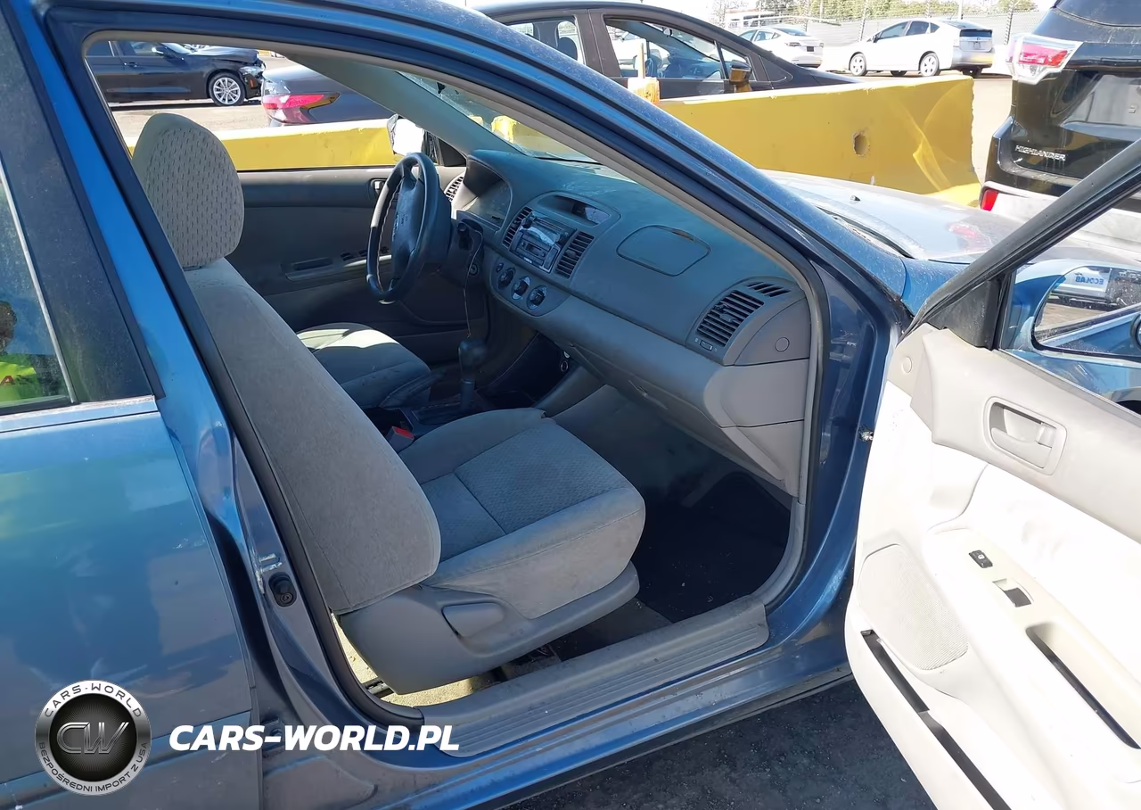 2003 Toyota Camry Le VIN:4T1BE32K03U773179 - 5