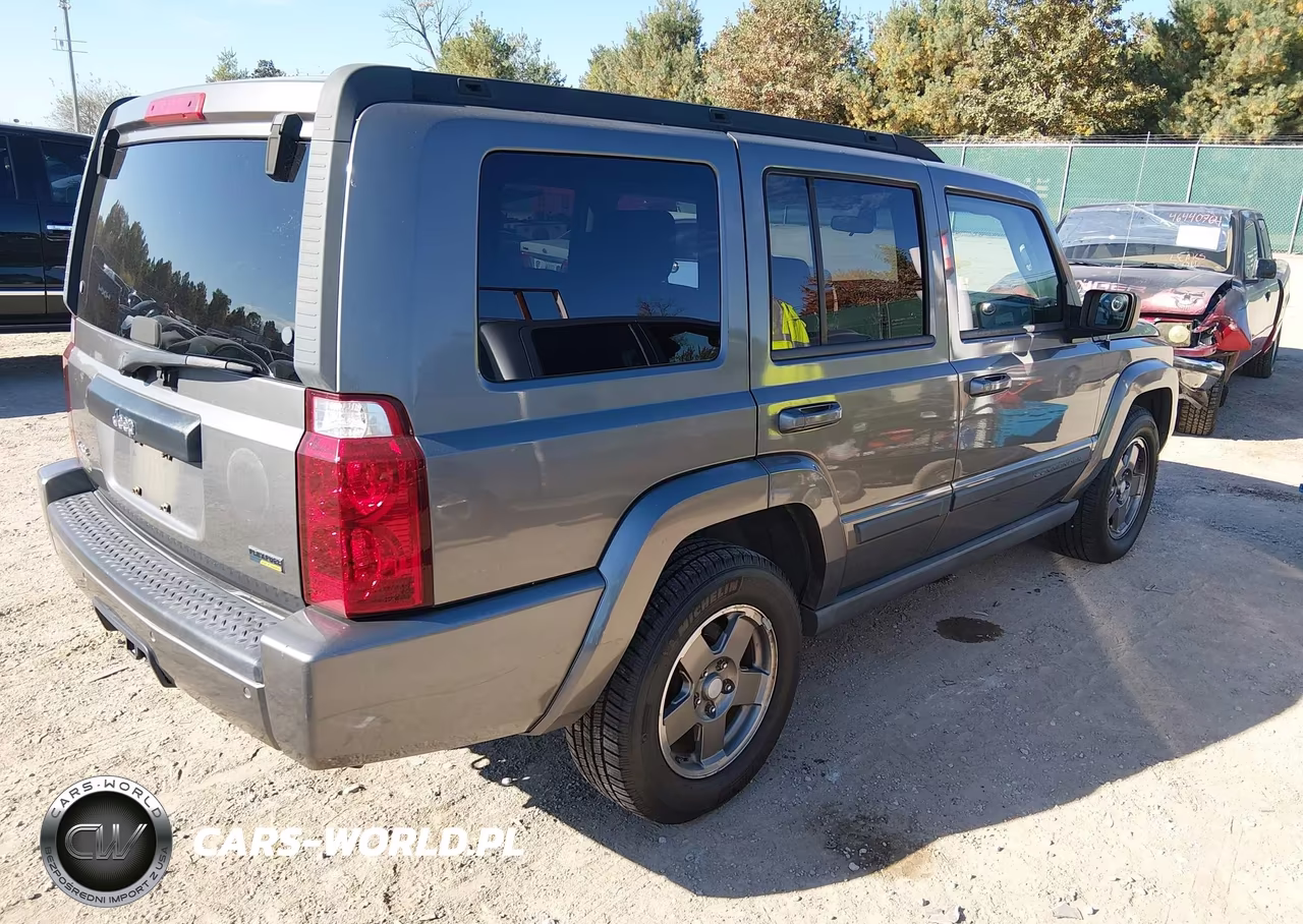 2007 Jeep Commander Sport VIN:1J8HG48P37C562984 - 4
