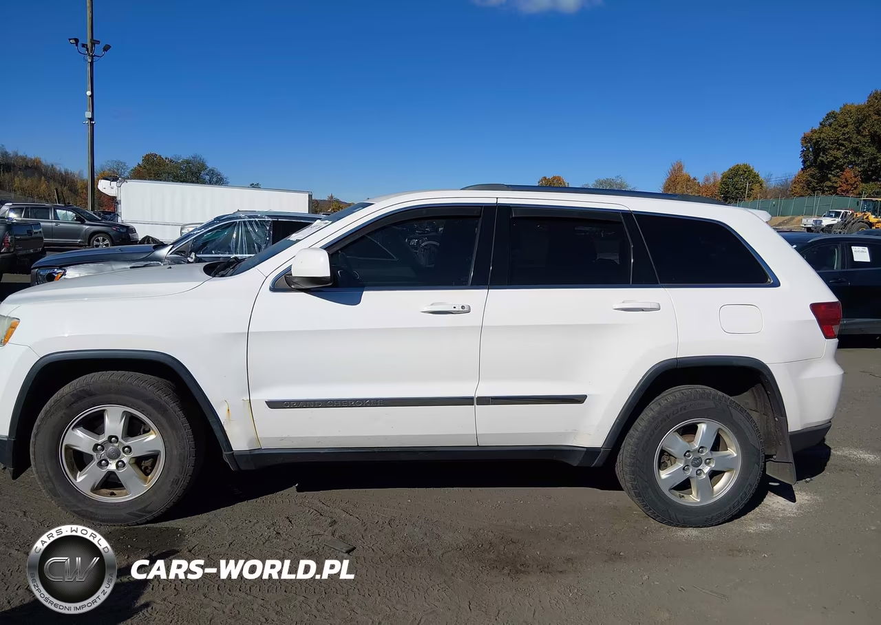 2013 Jeep Grand Cherokee Laredo VIN:1C4RJFAGXDC580395 - 14