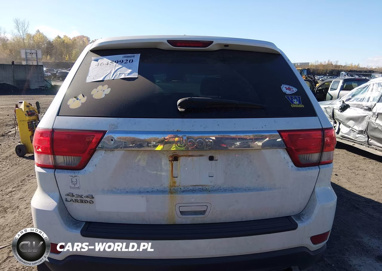 2013 Jeep Grand Cherokee Laredo VIN:1C4RJFAGXDC580395 - 16