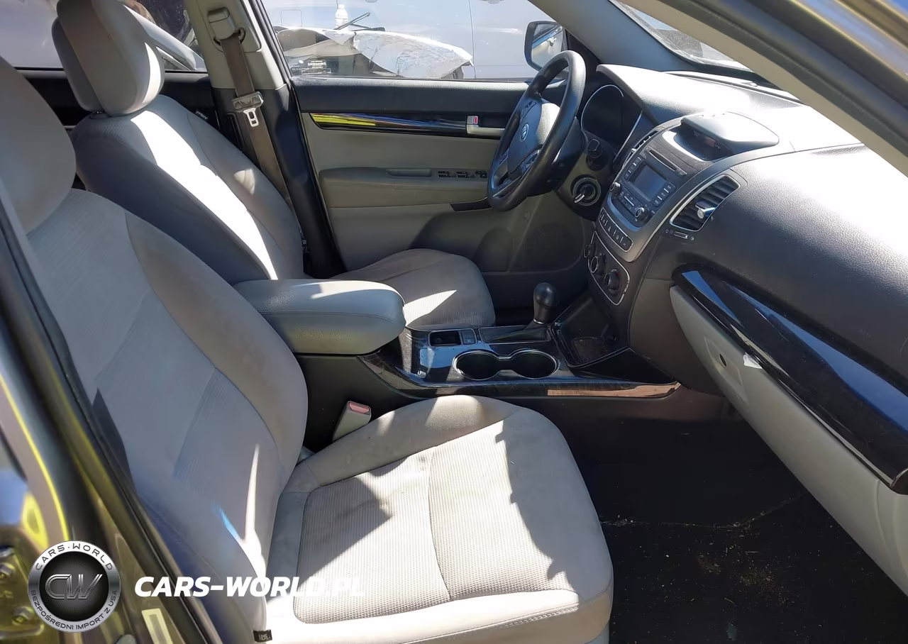 2015 Kia Sorento Lx VIN:5XYKT3A68FG591945 - 5