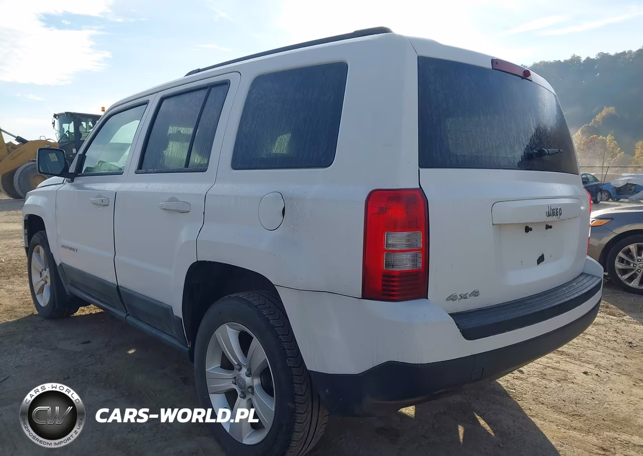 2011 Jeep Patriot Sport VIN:1J4NF1GB0BD276041 - 3
