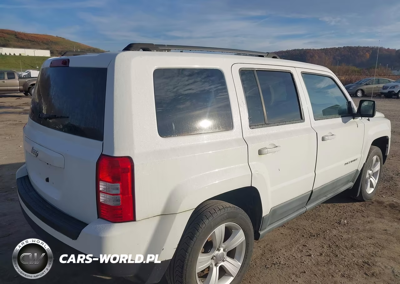 2011 Jeep Patriot Sport VIN:1J4NF1GB0BD276041 - 4