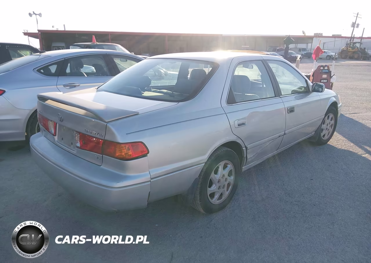 2000 Toyota Camry Le V6 VIN:4T1BF22K2YU102899 - 4