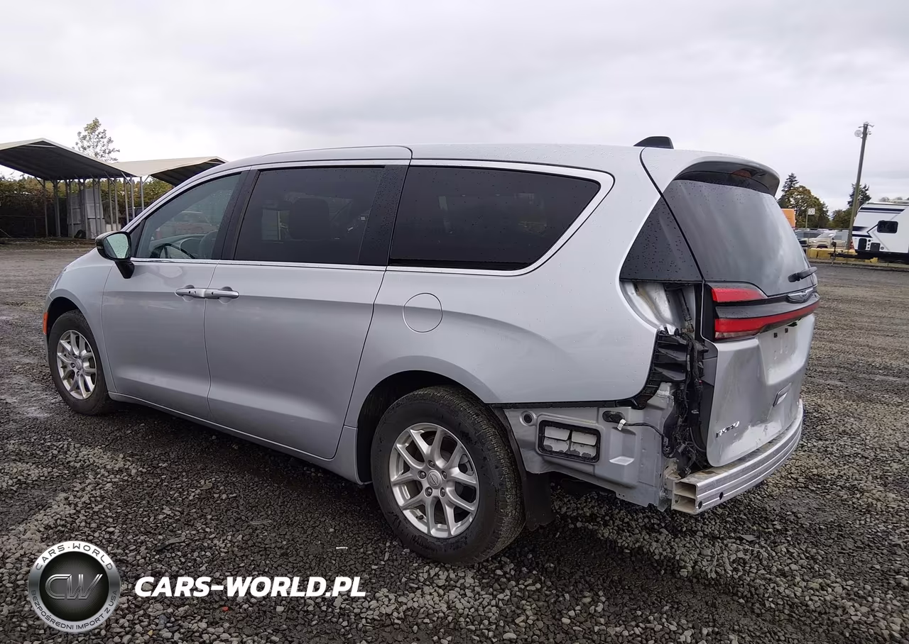 2026 Chrysler Pacifica Select VIN:2C4RC1BG1TR185863 - 3