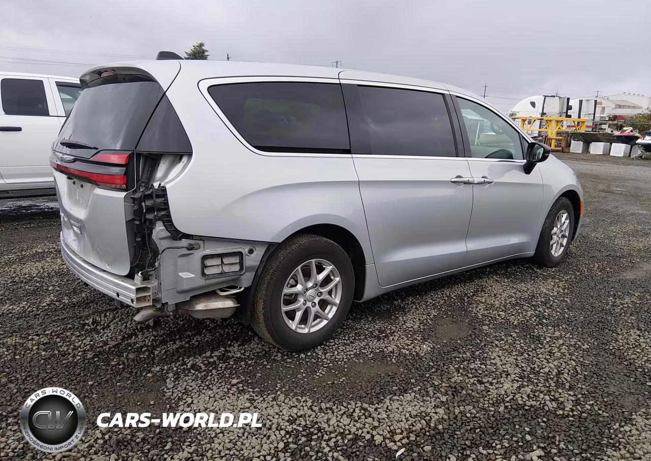 2026 Chrysler Pacifica Select VIN:2C4RC1BG1TR185863 - 4