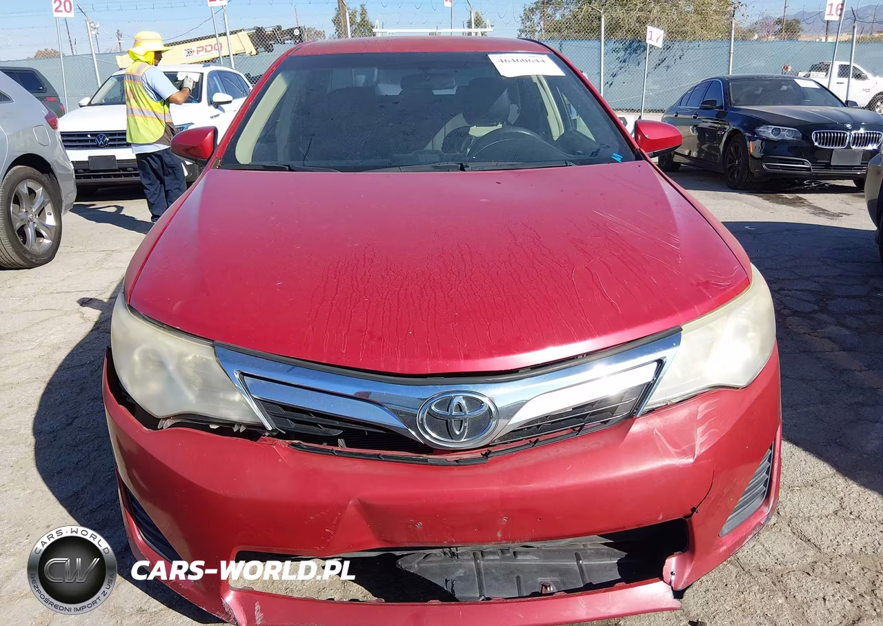 2014 Toyota Camry Le VIN:4T1BF1FK6EU817426 - 12