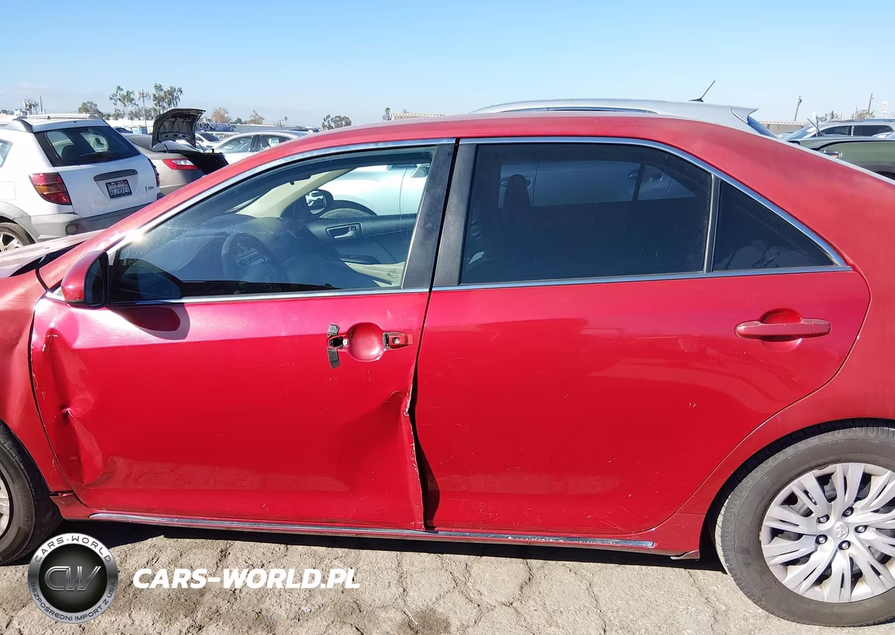 2014 Toyota Camry Le VIN:4T1BF1FK6EU817426 - 14