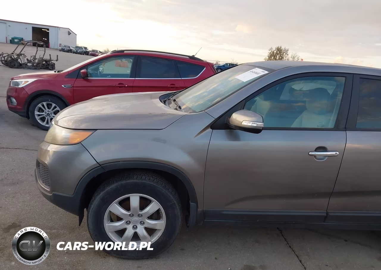 2012 Kia Sorento Lx VIN:5XYKT4A14CG190673 - 12