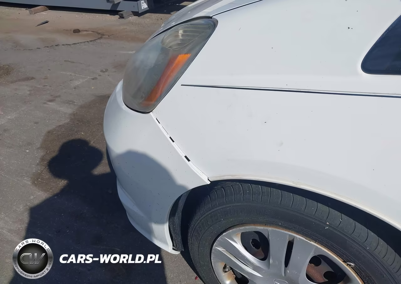 2010 Honda Fit VIN:JHMGE8H2XAC011073 - 12