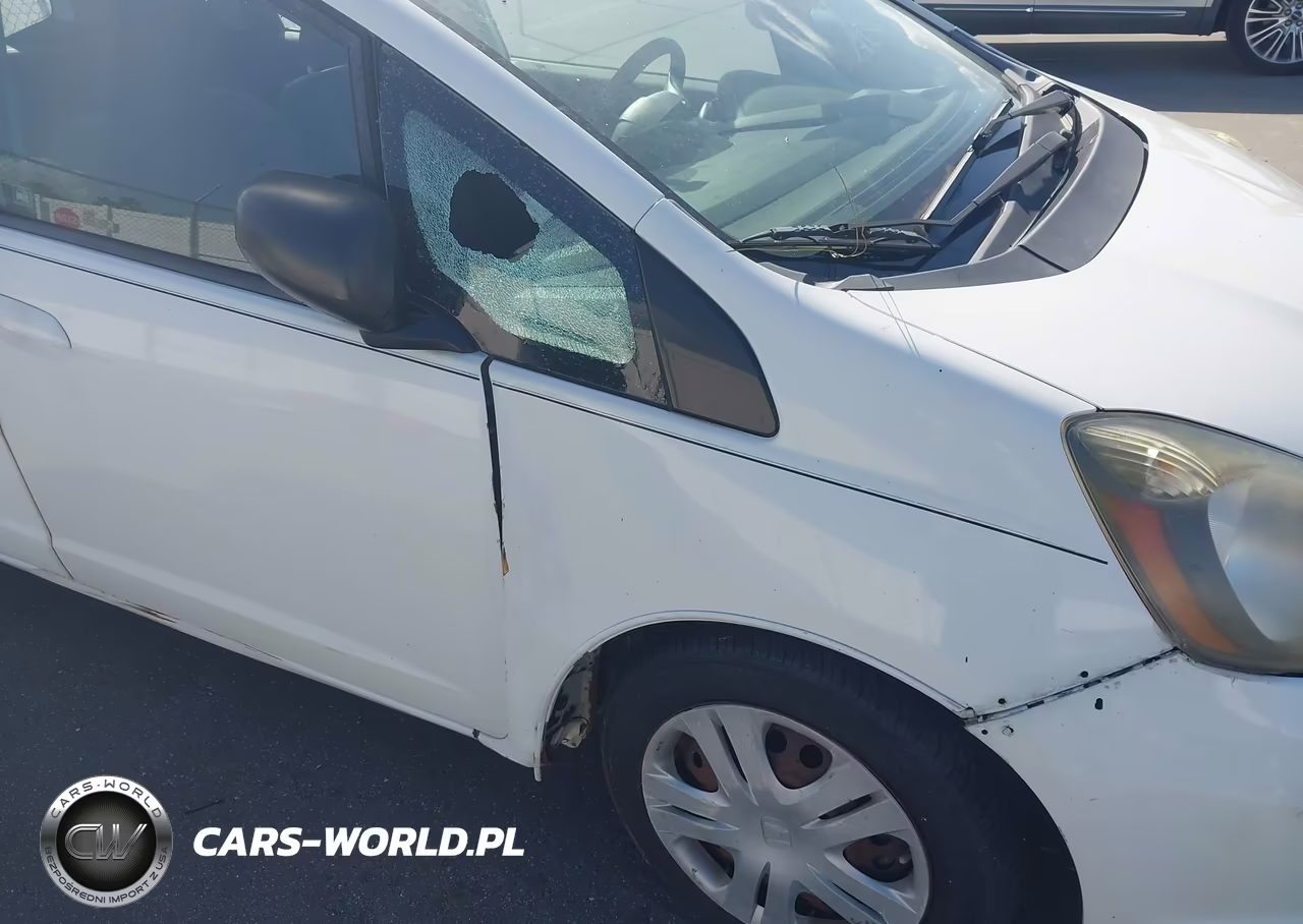 2010 Honda Fit VIN:JHMGE8H2XAC011073 - 6
