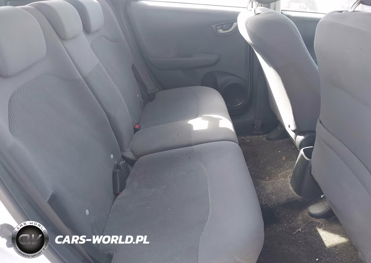 2010 Honda Fit VIN:JHMGE8H2XAC011073 - 8